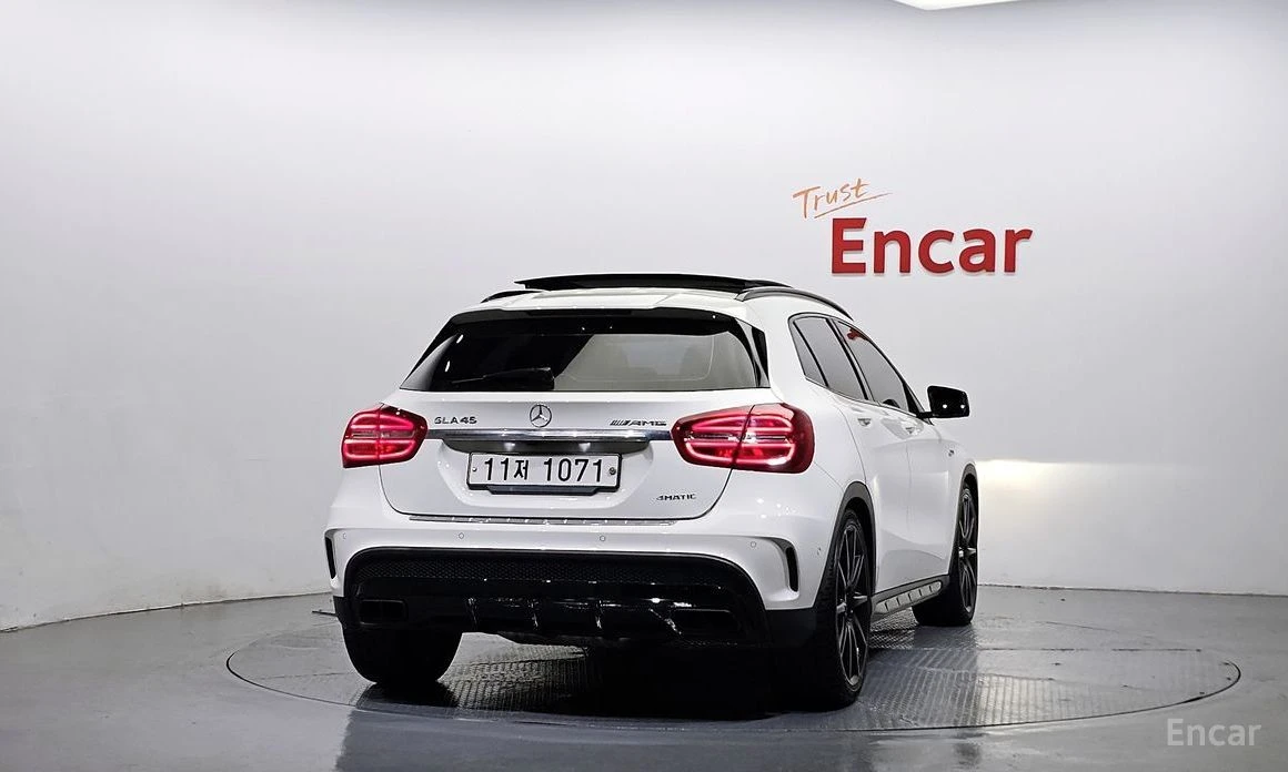 Mercedes-Benz GLA 45 AMG  - изображение 4