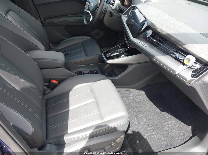 Audi Q4 E-Tron Premium Plus 50 Quattro, снимка 5 - Автомобили и джипове - 54208476