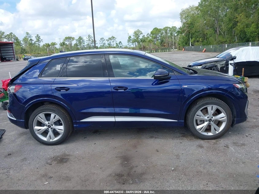 Audi Q4 E-Tron Premium Plus 50 Quattro, снимка 13 - Автомобили и джипове - 54208476