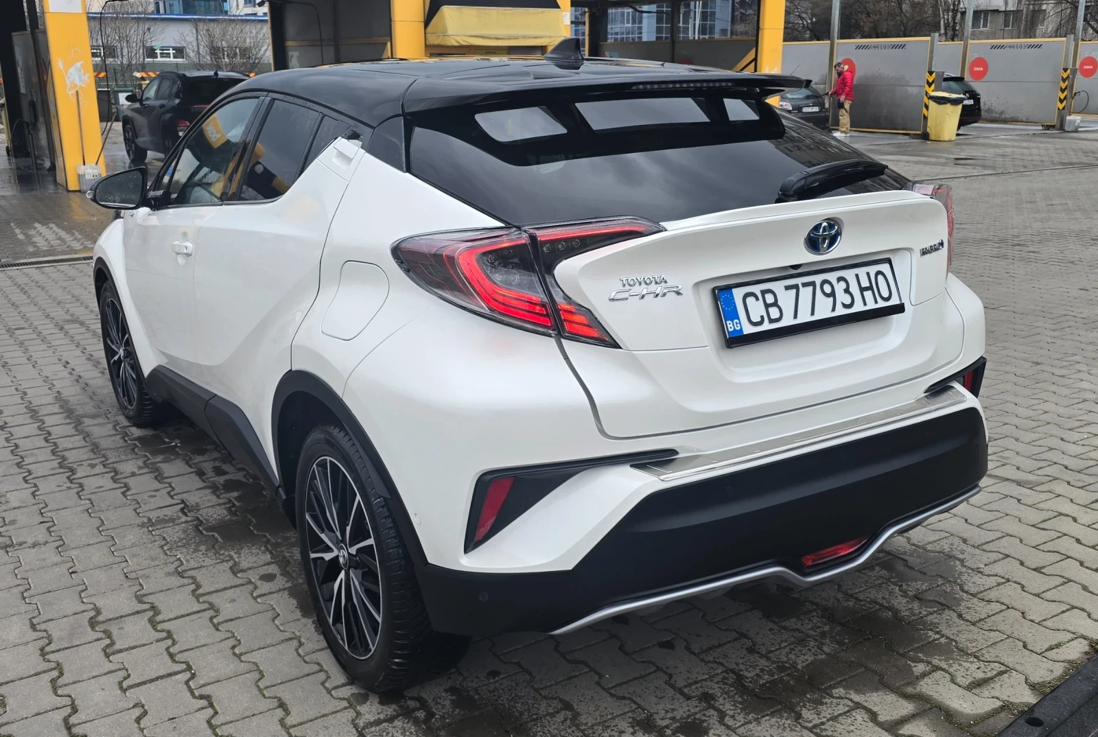 Toyota C-HR 1.8 89000km, снимка 4 - Автомобили и джипове - 54329363