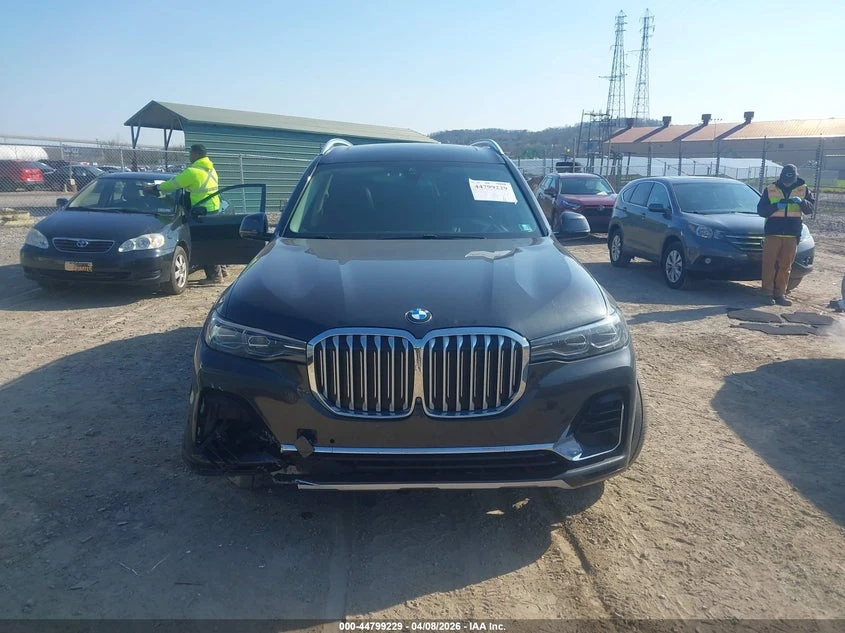 BMW X7 3.0l xDrive40I, снимка 12 - Автомобили и джипове - 54518593