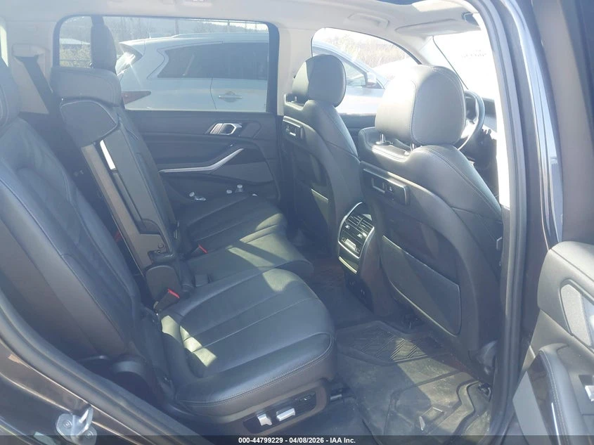BMW X7 3.0l xDrive40I, снимка 8 - Автомобили и джипове - 54518593