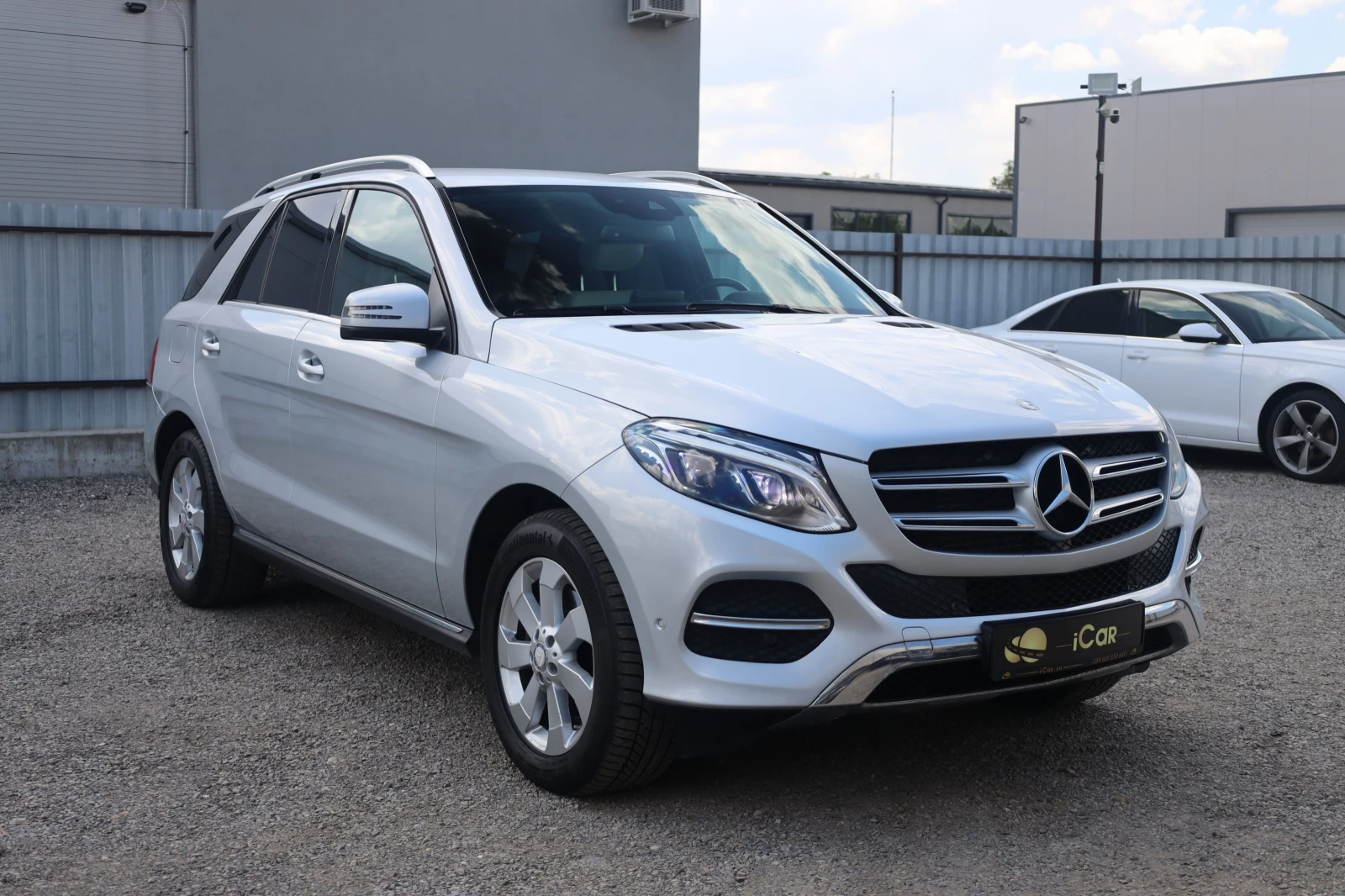 Mercedes-Benz GLE 350 d 4Matic AIR Offroad Memory SzH LEDER iCarbg , снимка 3 - Автомобили и джипове - 55049500