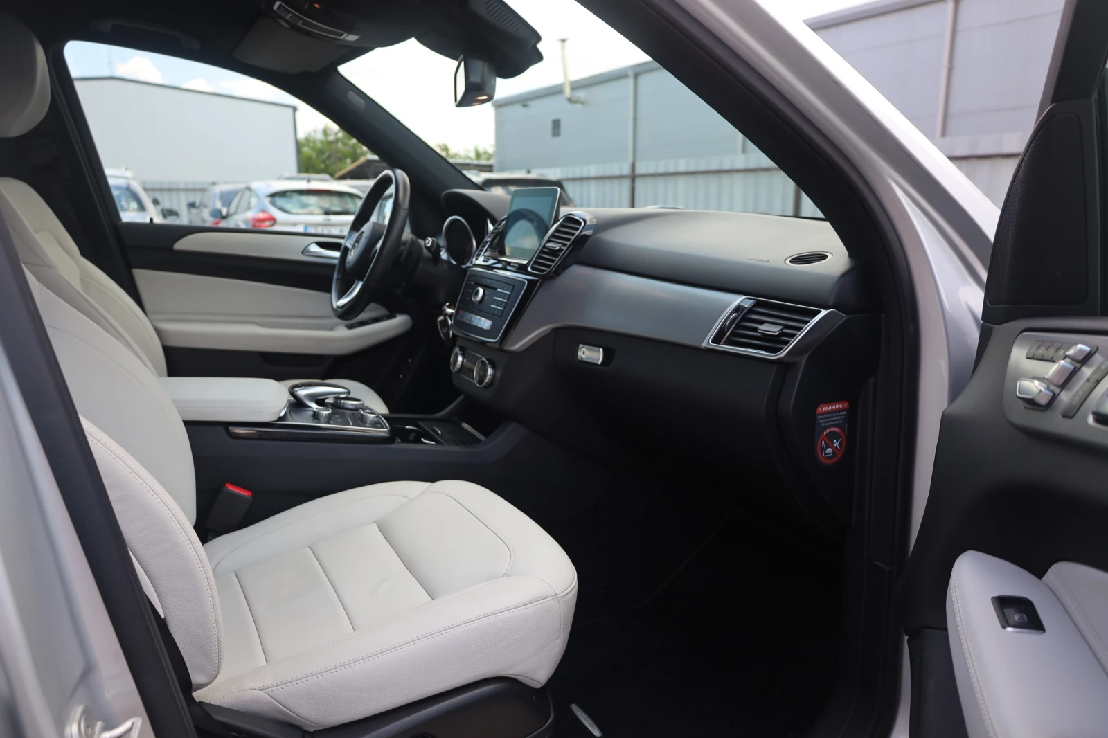 Mercedes-Benz GLE 350 d 4Matic AIR Offroad Memory SzH LEDER iCarbg , снимка 8 - Автомобили и джипове - 55049500