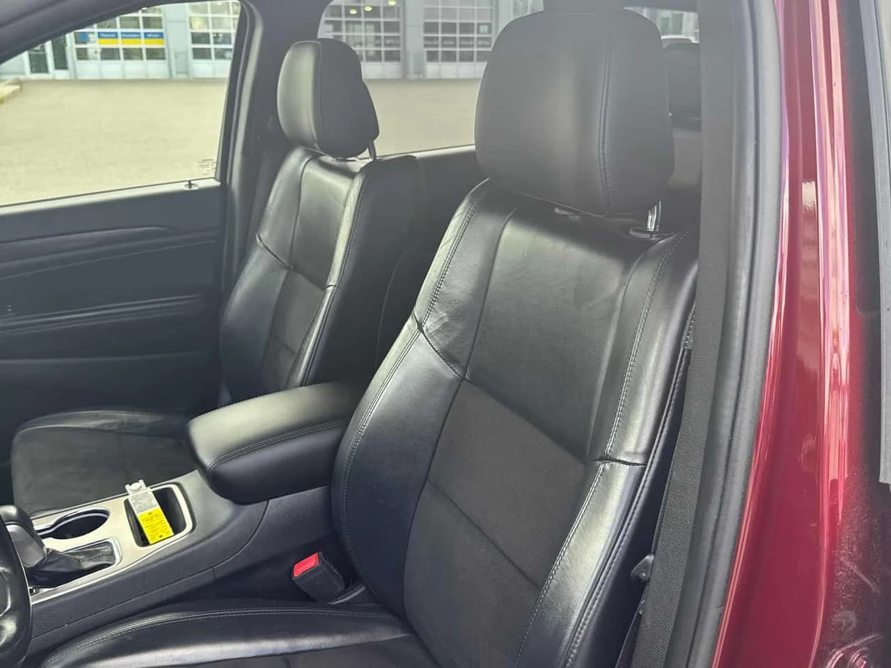 Jeep Grand cherokee * Altitude * АВТОКРЕДИТ БЕЗ ПЪРВОНАЧАЛНА ВНОСКА* , снимка 10 - Автомобили и джипове - 55230929