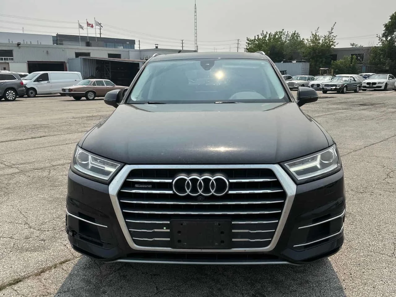 Audi Q7 Progressiv | CARFAX | АВТОКРЕДИТ БЕЗ ПЪРВОНАЧАЛНА , снимка 2 - Автомобили и джипове - 55335515