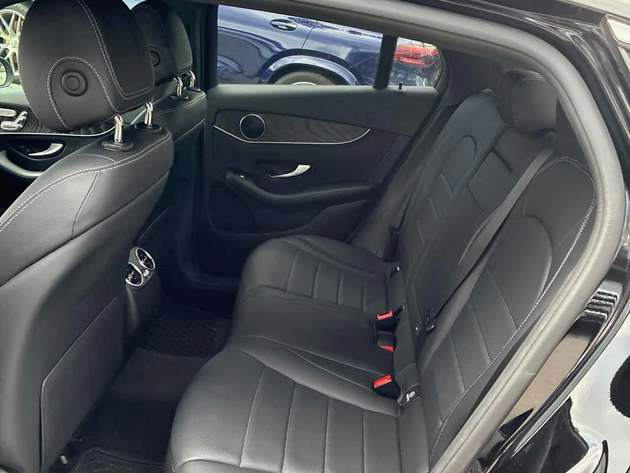 Mercedes-Benz GLC * 300 * CARFAX * ЦЕНА ДО БГ, снимка 11 - Автомобили и джипове - 55608242