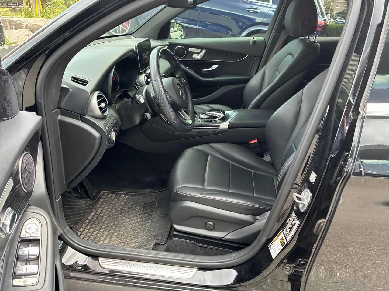 Mercedes-Benz GLC * 300 * CARFAX * ЦЕНА ДО БГ, снимка 7 - Автомобили и джипове - 55608242