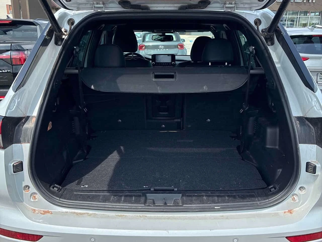 Mitsubishi Outlander 2.4L  Hybrid GT / HUD / 360 / DISTRONIC, снимка 13 - Автомобили и джипове - 55613407