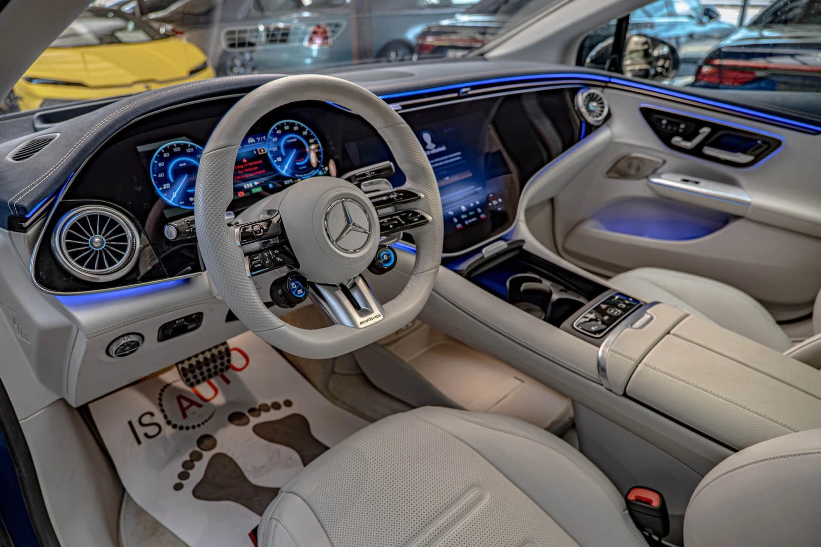 Mercedes-Benz EQE 43 AMG/4Matic/100kWh/Burmester/Обдухване/Панорама/, снимка 7 - Автомобили и джипове - 55903045