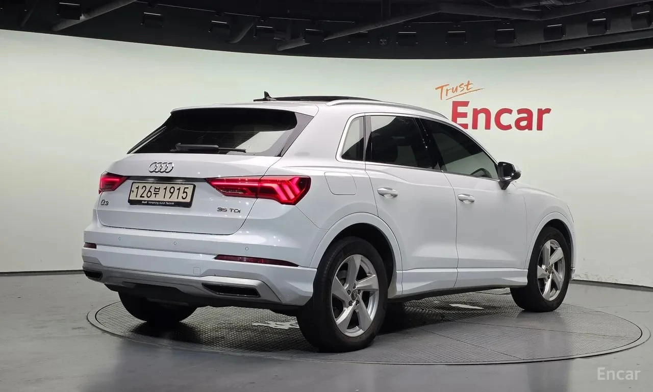 Audi Q3 * 35 TDI Premium * БЕЗ ПЪРВОНАЧАЛНА ВНОСКА, снимка 2 - Автомобили и джипове - 56126178