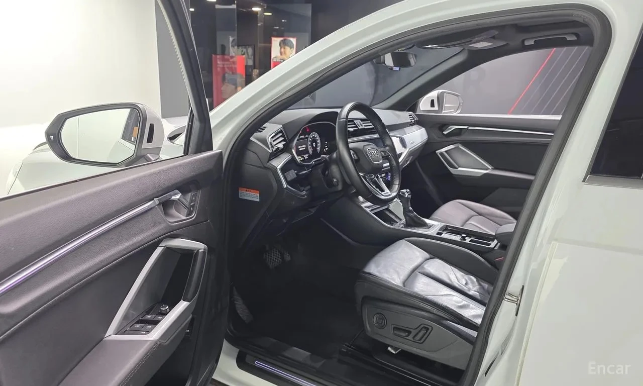Audi Q3 * 35 TDI Premium * БЕЗ ПЪРВОНАЧАЛНА ВНОСКА, снимка 10 - Автомобили и джипове - 56126178