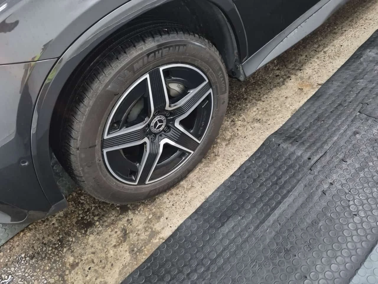 Mercedes-Benz GLC 300 * CARFAX * ОПЦИЯ ЗА ФИНАНСИРАНЕ, снимка 6 - Автомобили и джипове - 56208931