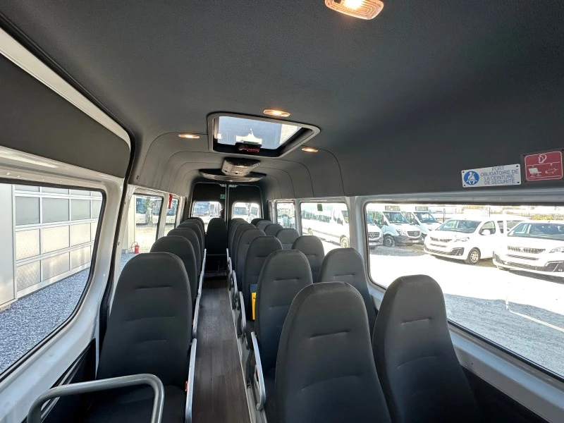 Mercedes-Benz Sprinter 516 Климатик преден и заден, снимка 9 - Бусове и автобуси - 47599420