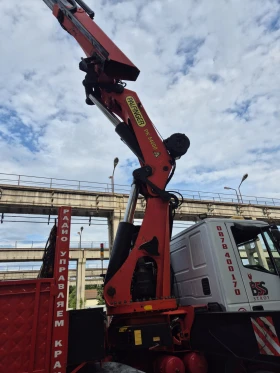 Iveco Trakker Камион с кран, снимка 6