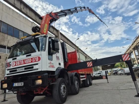 Iveco Trakker Камион с кран, снимка 1