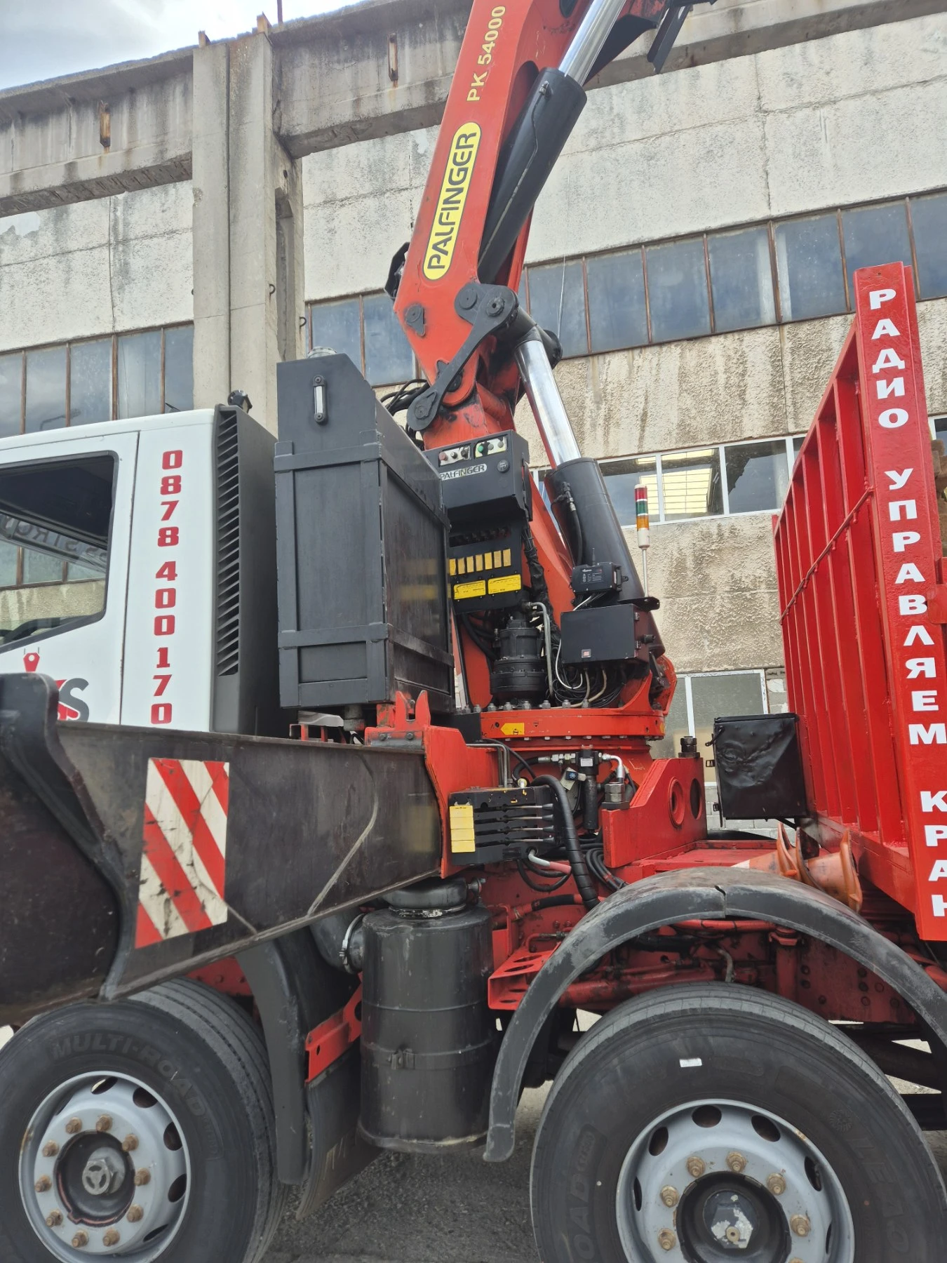 Iveco Trakker Камион с кран, снимка 7 - Камиони - 55142028
