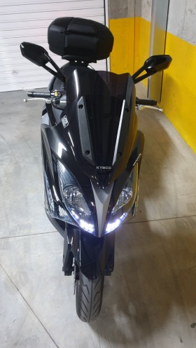 Kymco Xciting 400i ABS, 2018г. , само на 2000km закупен от БГ, снимка 3 - Мотоциклети и мототехника - 44922507