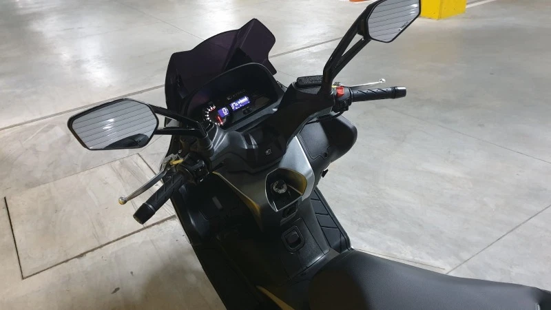 Kymco Xciting 400i ABS, 2018г. , само на 2000km закупен от БГ, снимка 4 - Мотоциклети и мототехника - 49530806