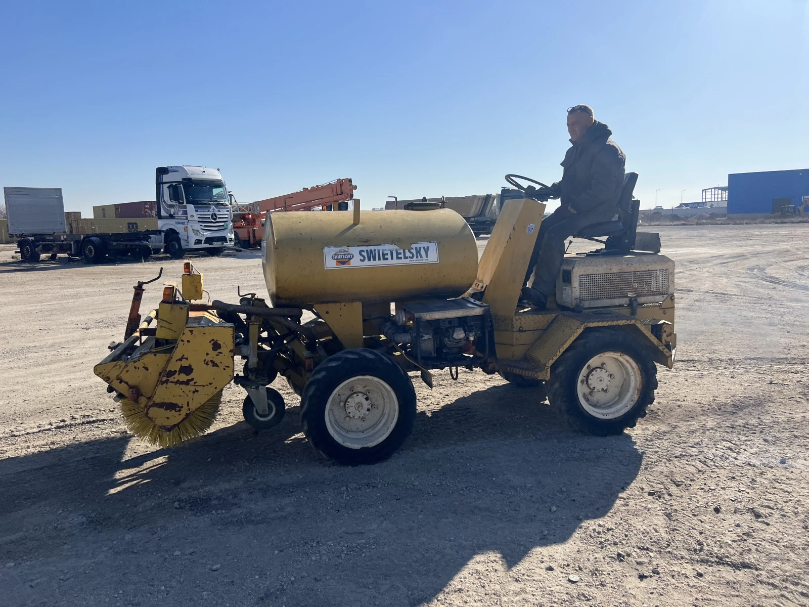 Машини за асфалт Mercedes Benz Четка с Водоноска, 4х4, Внос, , , снимка 1