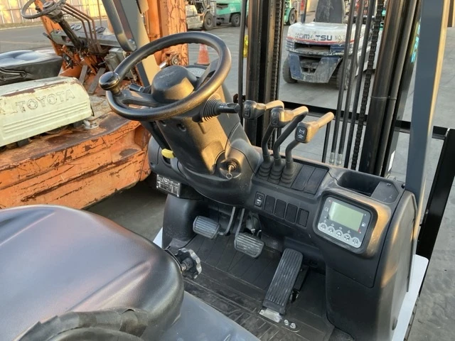  UniCarriers     | Mobile.bg   11