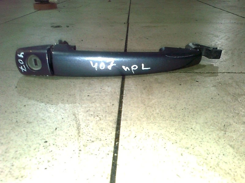 външна дръжка предна лява за Пежо 407 (сива)