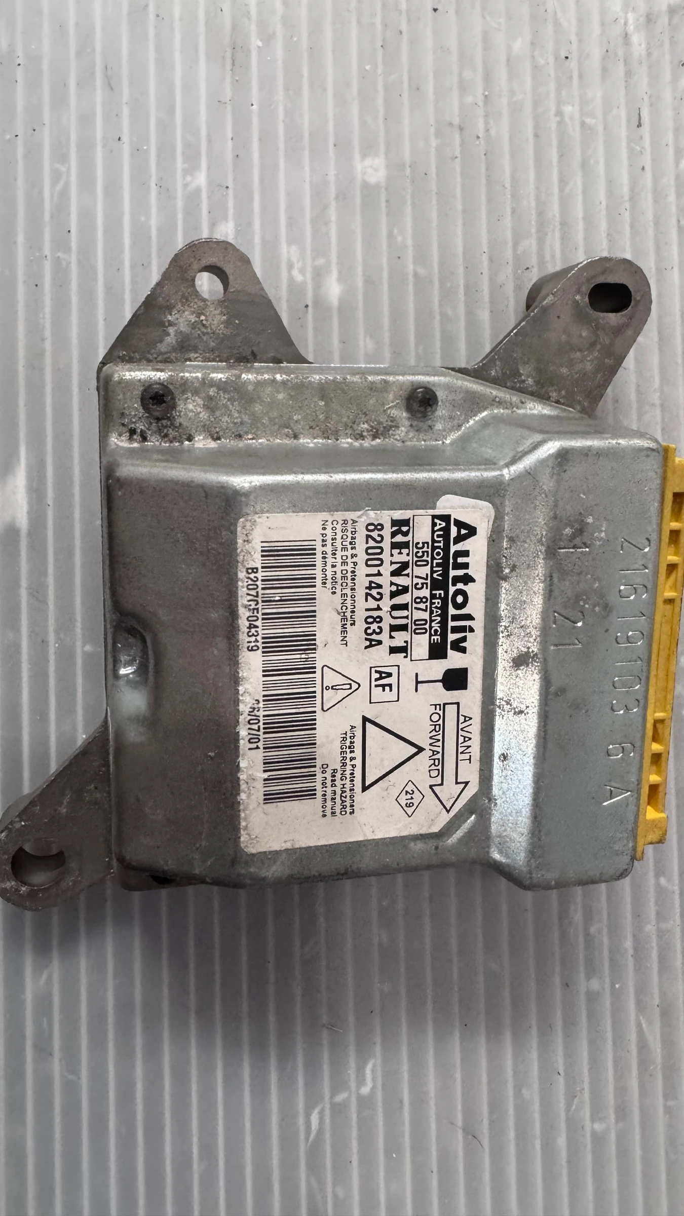 Airbag  /  /  a Renault Laguna - 8200142183A / 21619103 / 21619087 | Mobile.bg   2