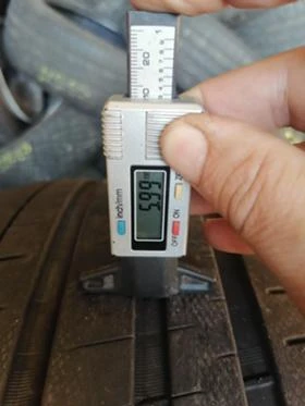 Гуми Летни 235/40R19, снимка 4