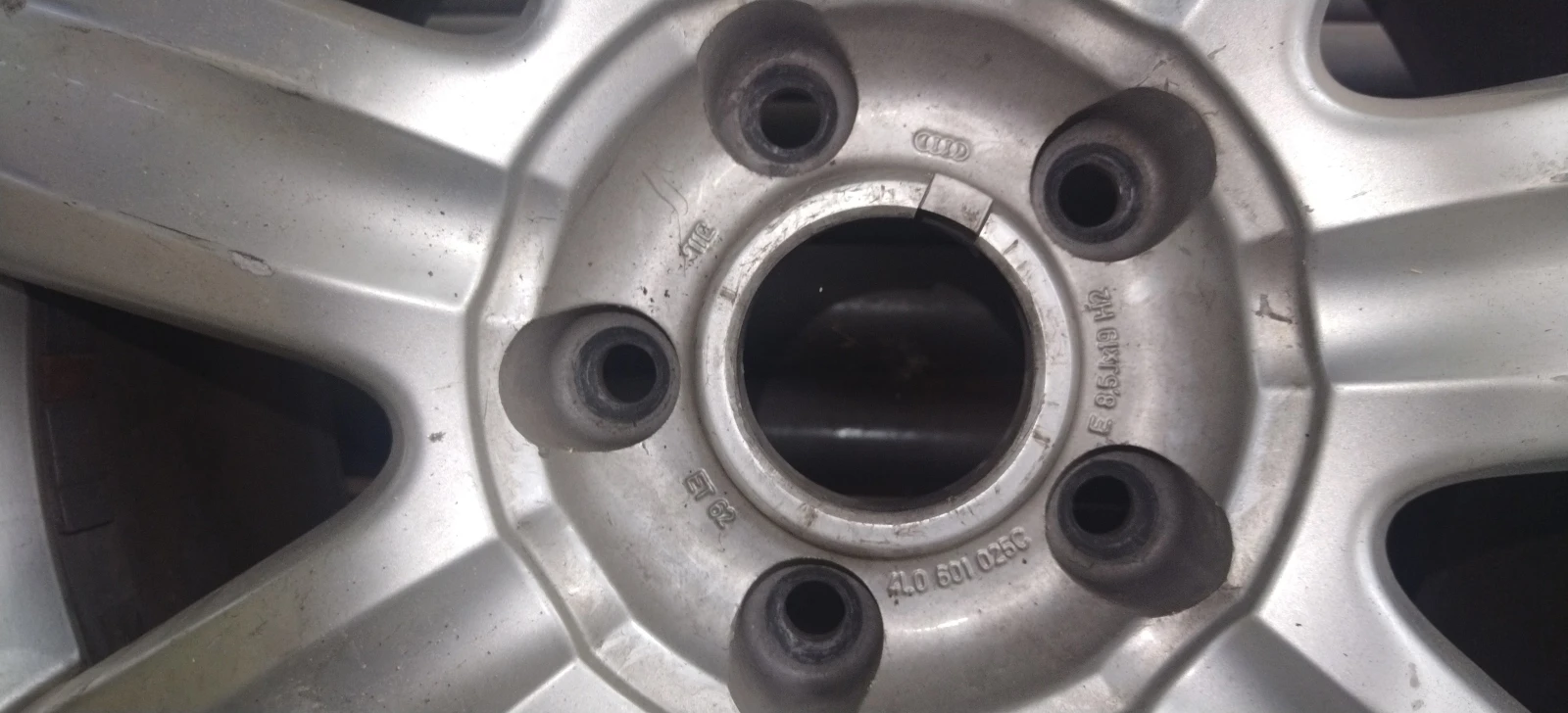    255/50R19  Audi Q7 | Mobile.bg   5