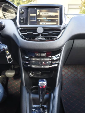 Peugeot 208, снимка 3