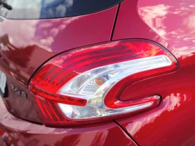 Peugeot 208, снимка 12