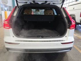 Volvo V60 Cross Country * ULTIMATE * CARFAX /360/NAVI/PANO/DIS, снимка 14
