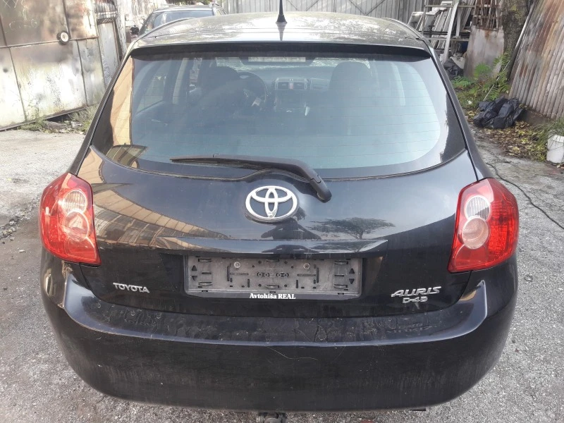 Toyota Auris 2.2 d-cat, снимка 8 - Автомобили и джипове - 40794815