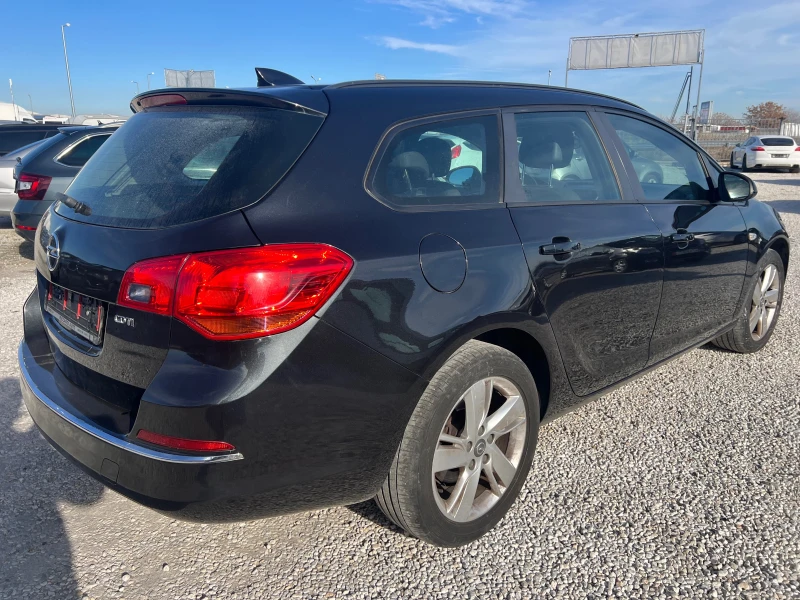 Opel Astra 1.7cdti facelift, снимка 6 - Автомобили и джипове - 48404736