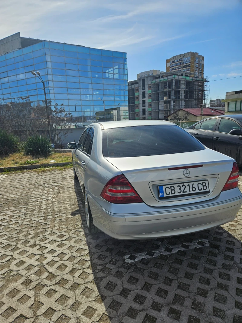 Mercedes-Benz C 220, снимка 3 - Автомобили и джипове - 49421981