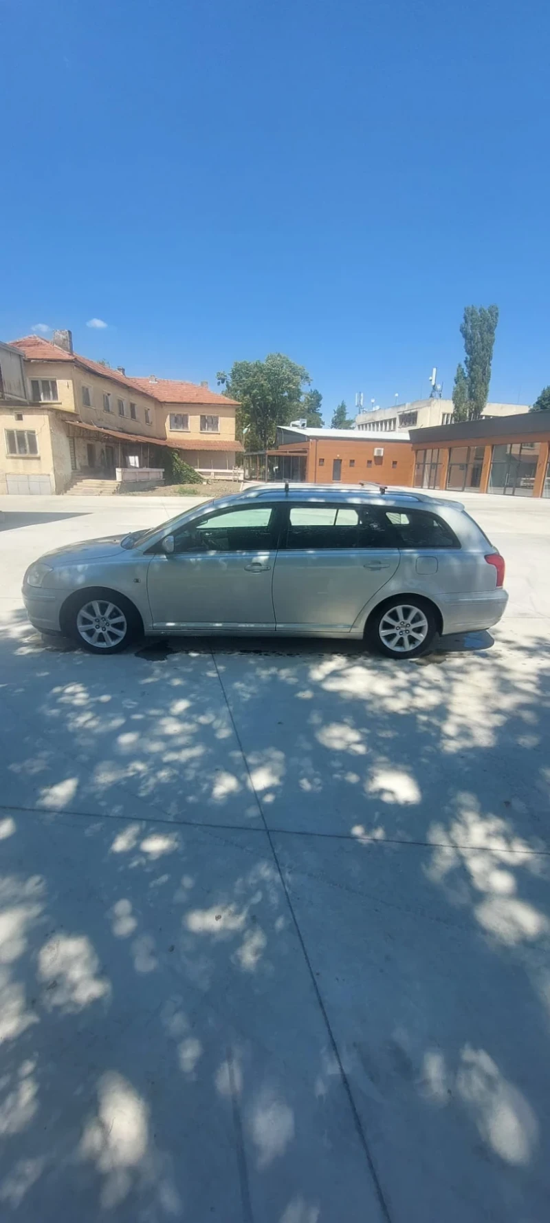 Toyota Avensis, снимка 12 - Автомобили и джипове - 52669005