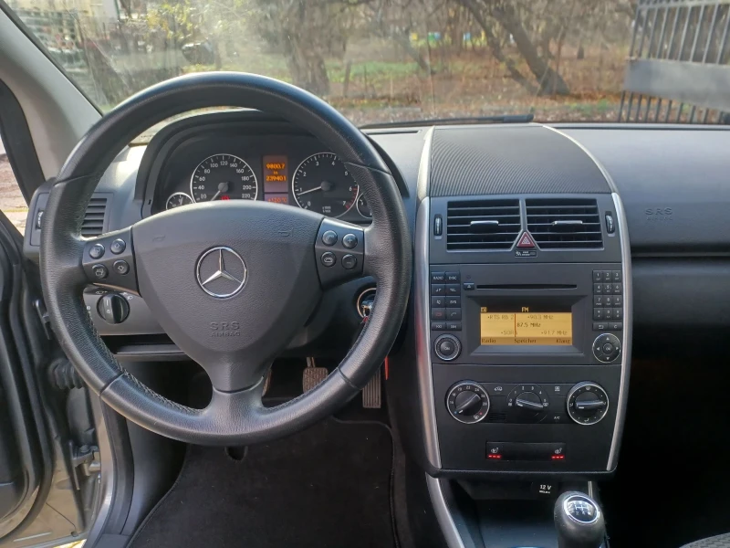 Mercedes-Benz A 200 AVANGARDE, снимка 9 - Автомобили и джипове - 52479774