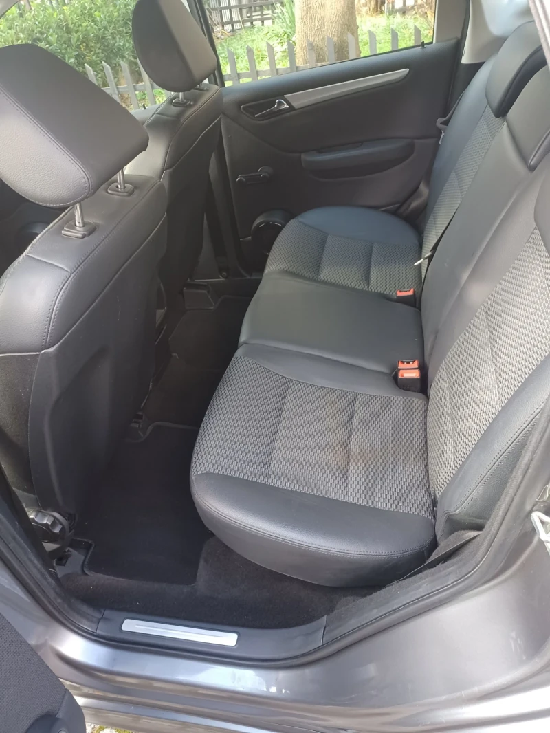 Mercedes-Benz A 200 AVANGARDE, снимка 8 - Автомобили и джипове - 52479774