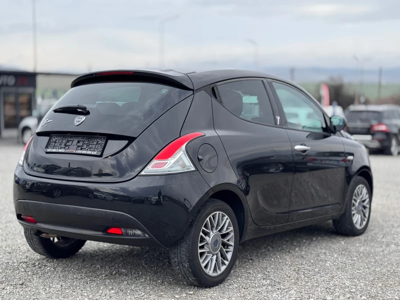 Lancia Ypsilon 1.3i Euro5B, снимка 6 - Автомобили и джипове - 52674882