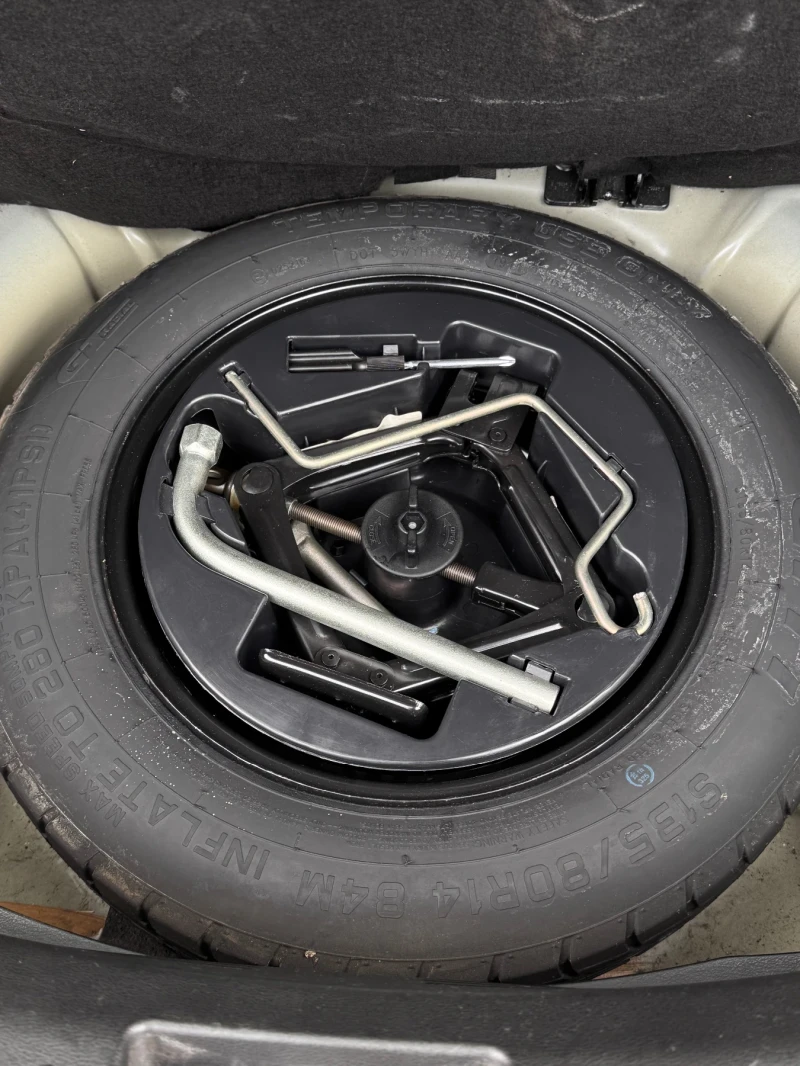 Lancia Ypsilon 1.3i Euro5B, снимка 17 - Автомобили и джипове - 52674882