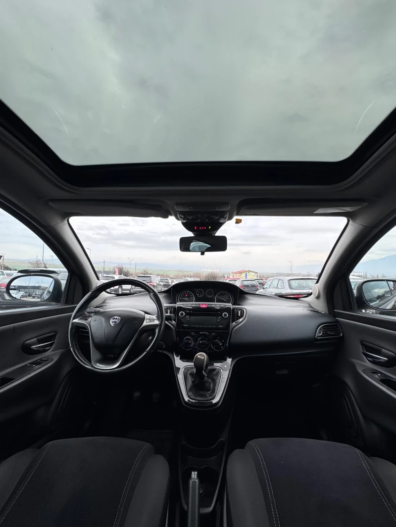 Lancia Ypsilon 1.3i Euro5B, снимка 10 - Автомобили и джипове - 52674882