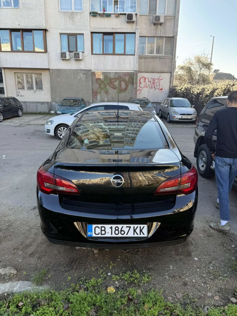 Opel Astra Седан, снимка 4 - Автомобили и джипове - 52740679