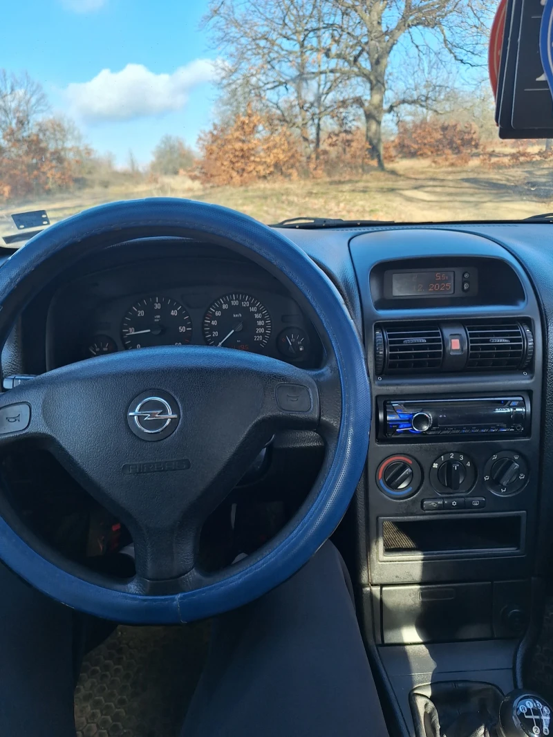 Opel Astra 1.7, снимка 6 - Автомобили и джипове - 52791879