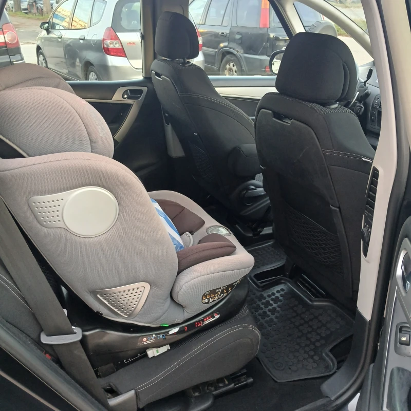 Citroen C4 Picasso, снимка 14 - Автомобили и джипове - 52917791