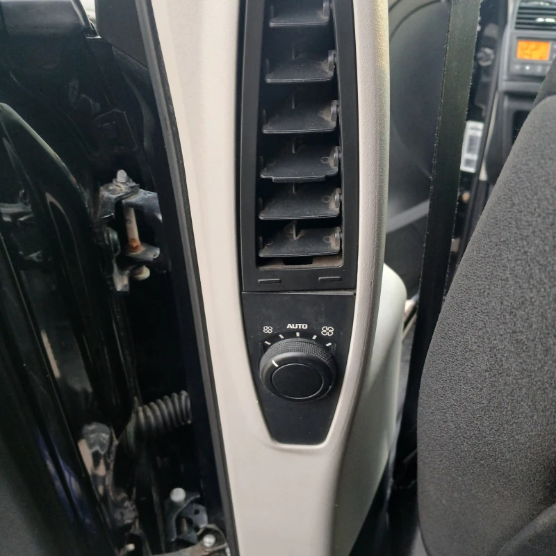 Citroen C4 Picasso, снимка 16 - Автомобили и джипове - 52917791