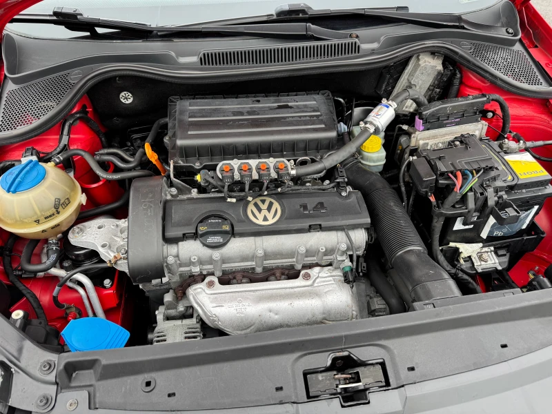 VW Polo 1.4i Highline -Газ, снимка 7 - Автомобили и джипове - 53198666