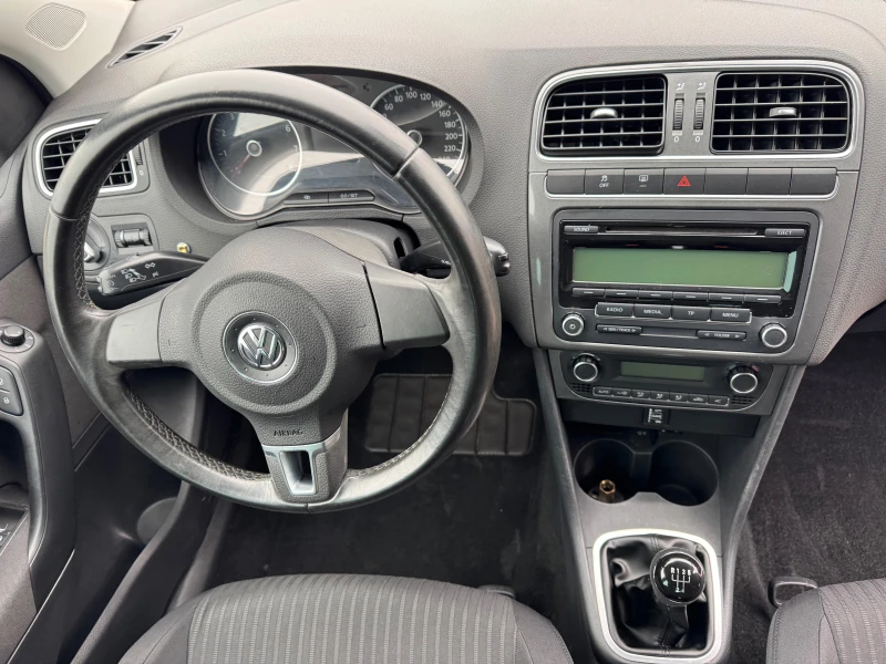 VW Polo 1.4i Highline -Газ, снимка 14 - Автомобили и джипове - 53198666