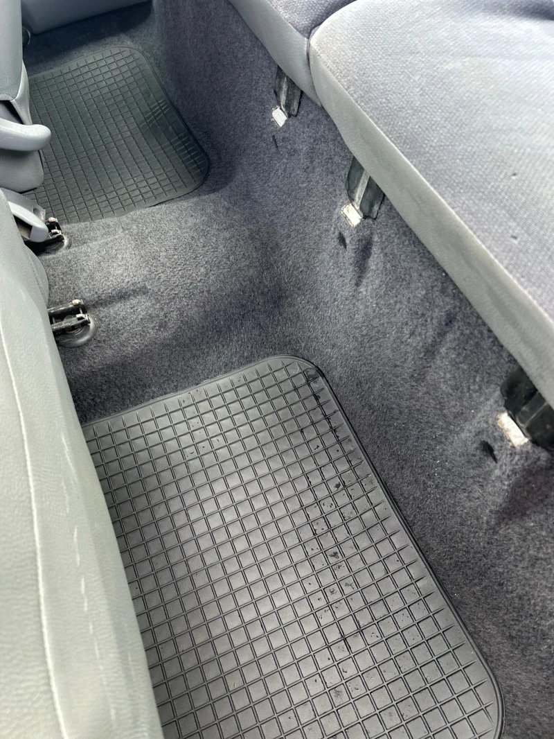 Renault Clio 1.4 , снимка 7 - Автомобили и джипове - 53581425