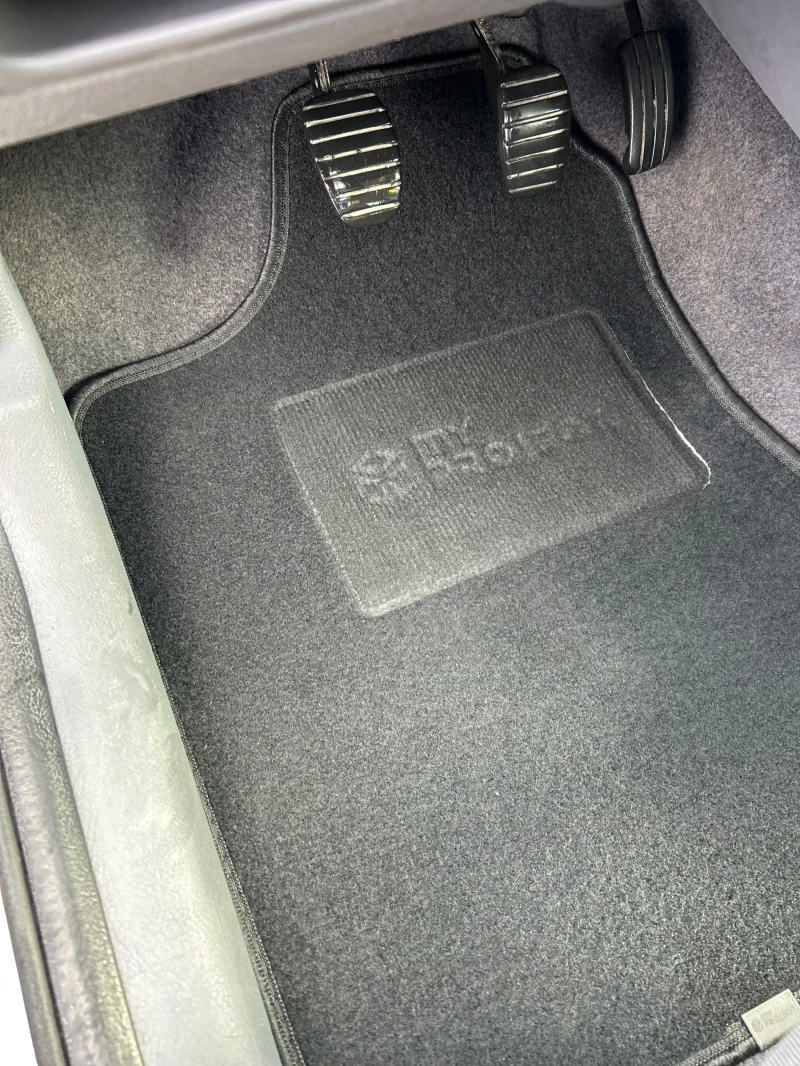 Renault Clio 1.4 , снимка 5 - Автомобили и джипове - 53581425