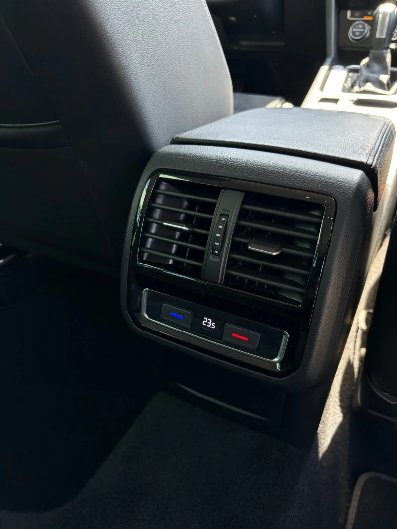 VW Passat 2.0 TDI R-LINE - 33500 лв. - 29661741 | Car24.bg